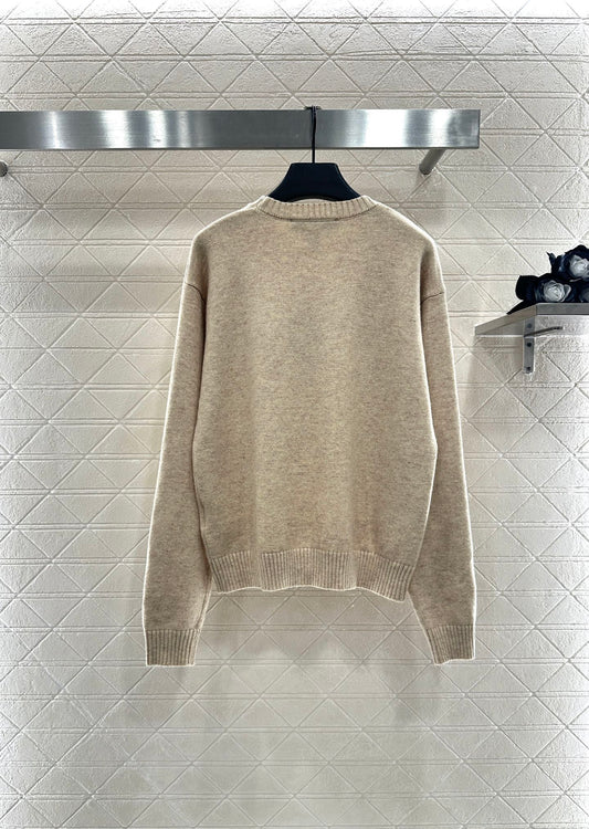 Simple letter pullover sweater