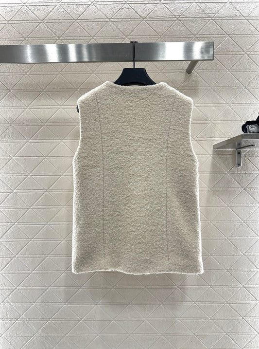 Pullover vest