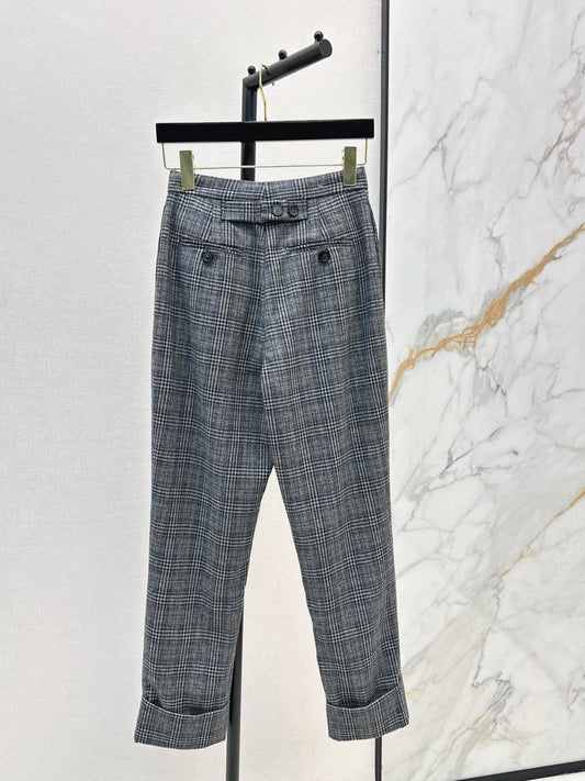 Grey checkered rolled edge trousers