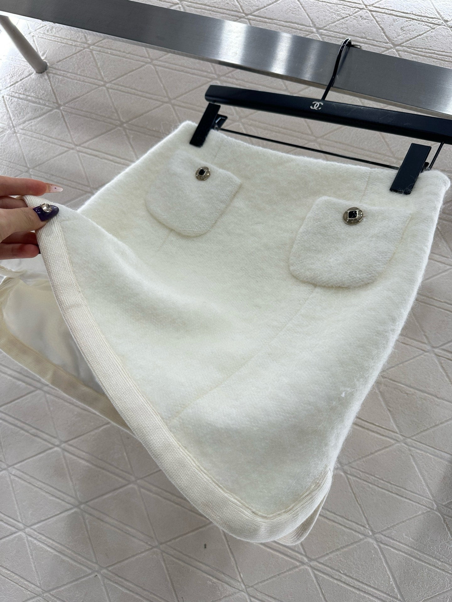 Woolen short skirt