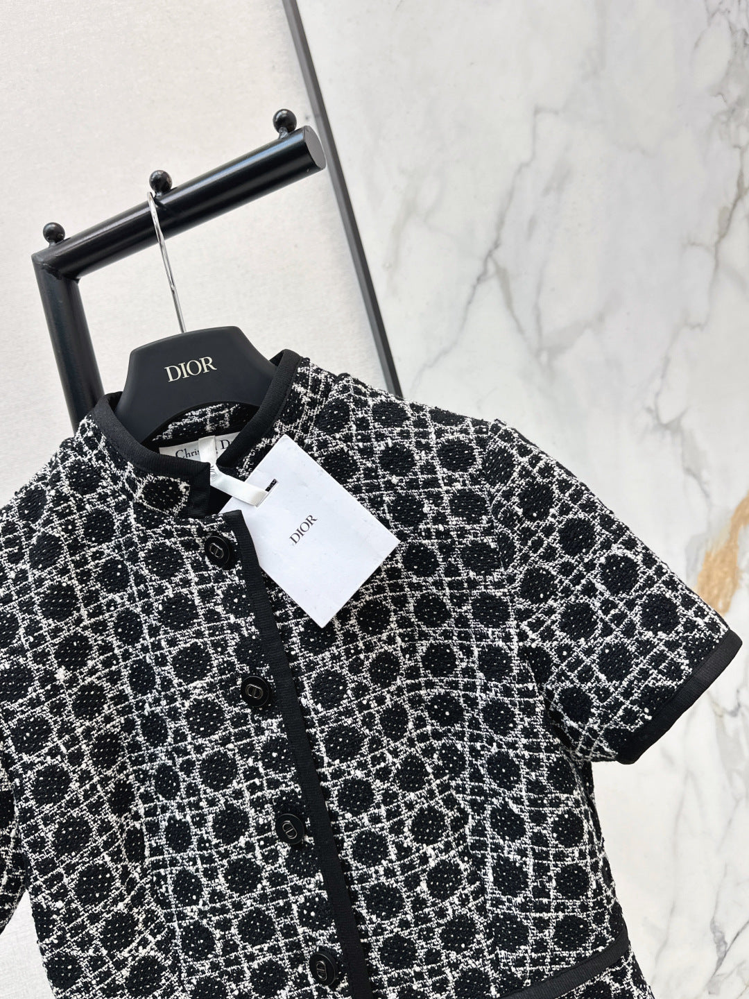 Stand-up collar short-sleeved dress
