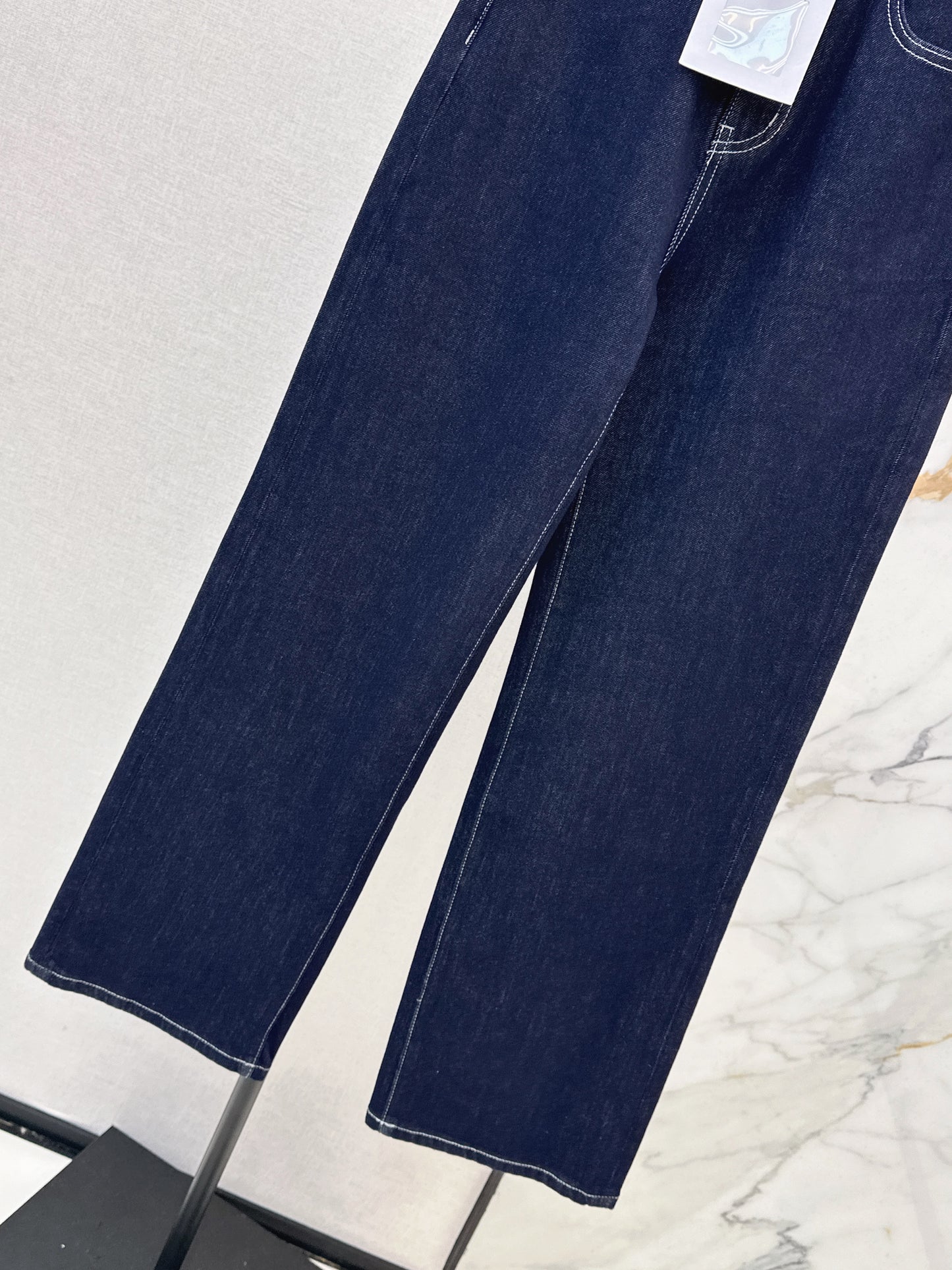 Minimalist Casual Jeans