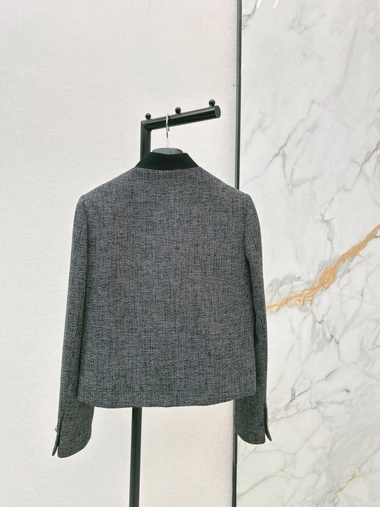 Chain-embellished stand-up collar coat