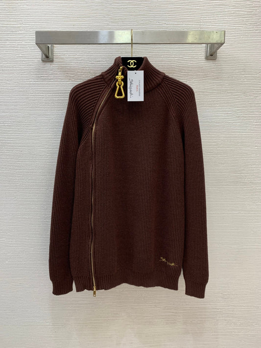 Stand-up collar sweater