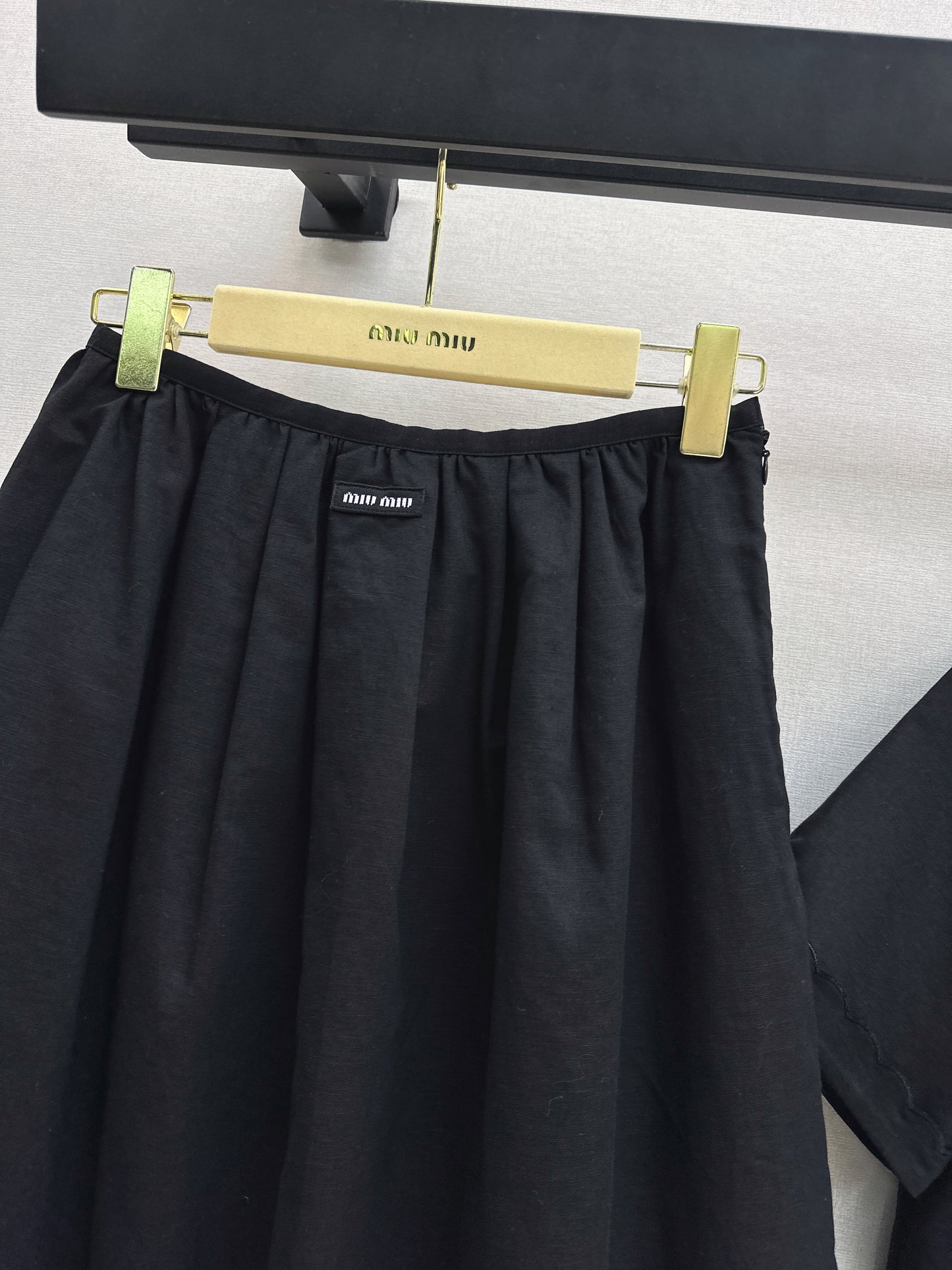 Small logo cropped shirt + skirt