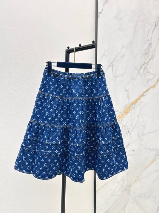 Tiered skirt