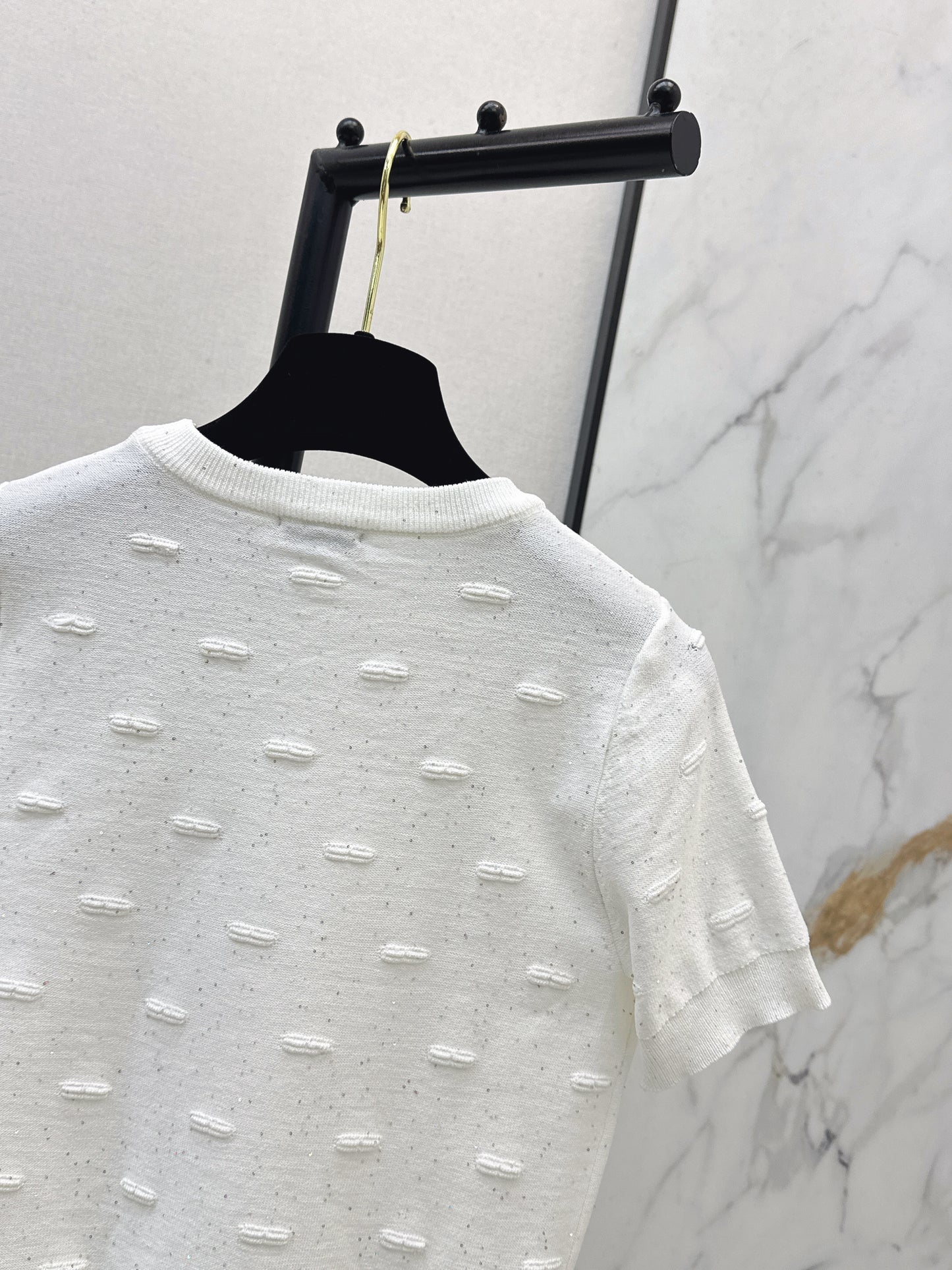 Retro-style knit top