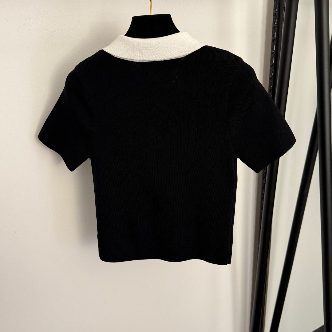 Polo collar short-sleeved top