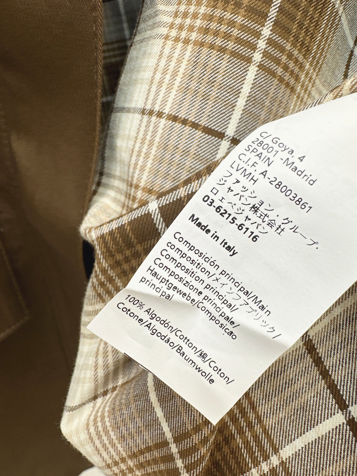 Short trench coat