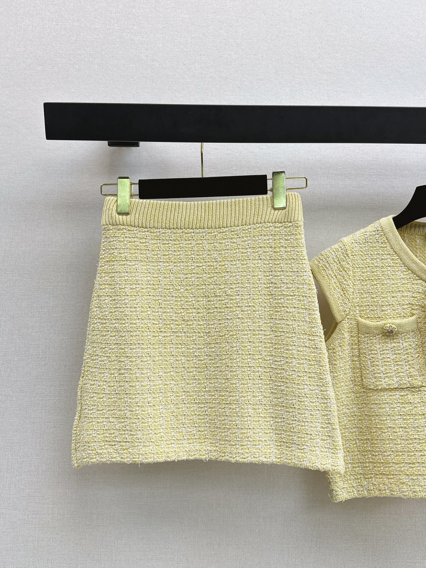 Pale yellow knitted set