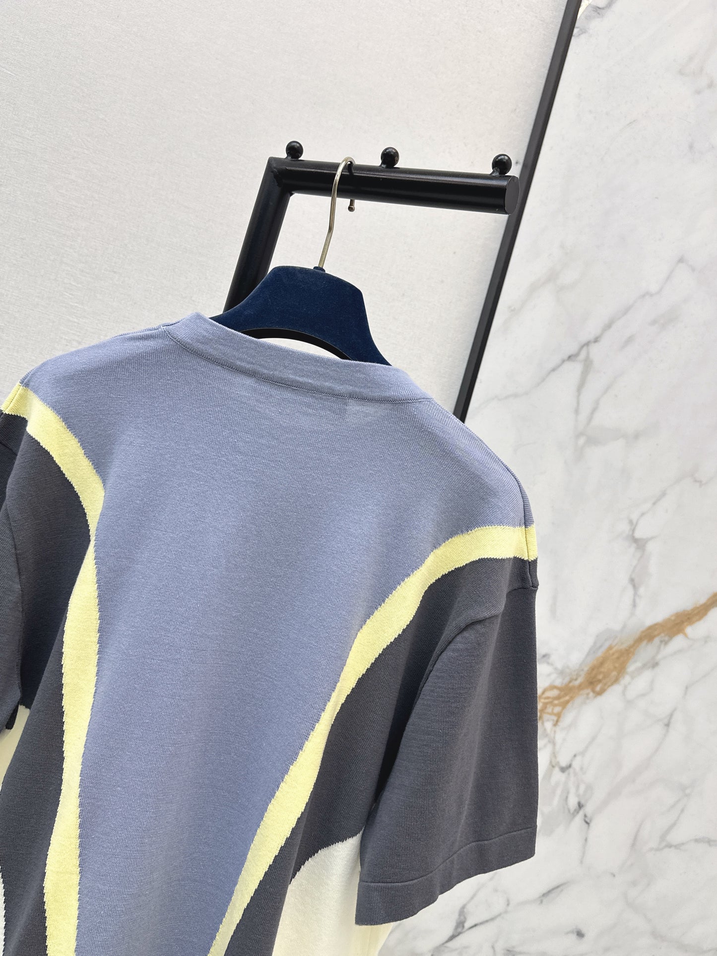 Color-blocked knit T-shirt