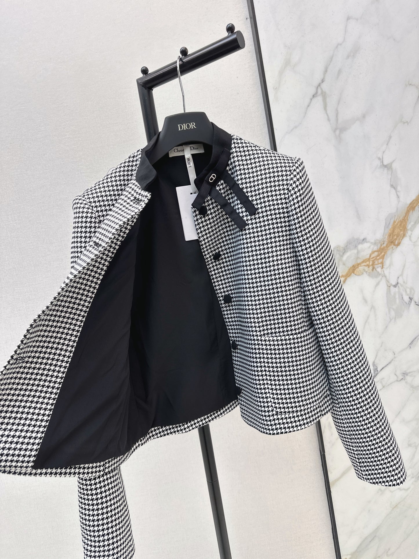 26ss Houndstooth Coat