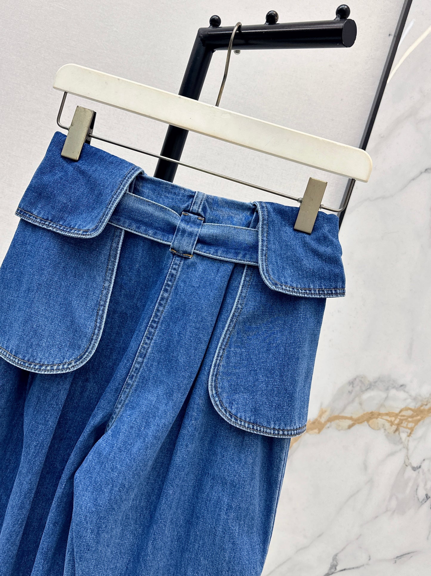 26ss Workwear-style tapered wide-leg jeans