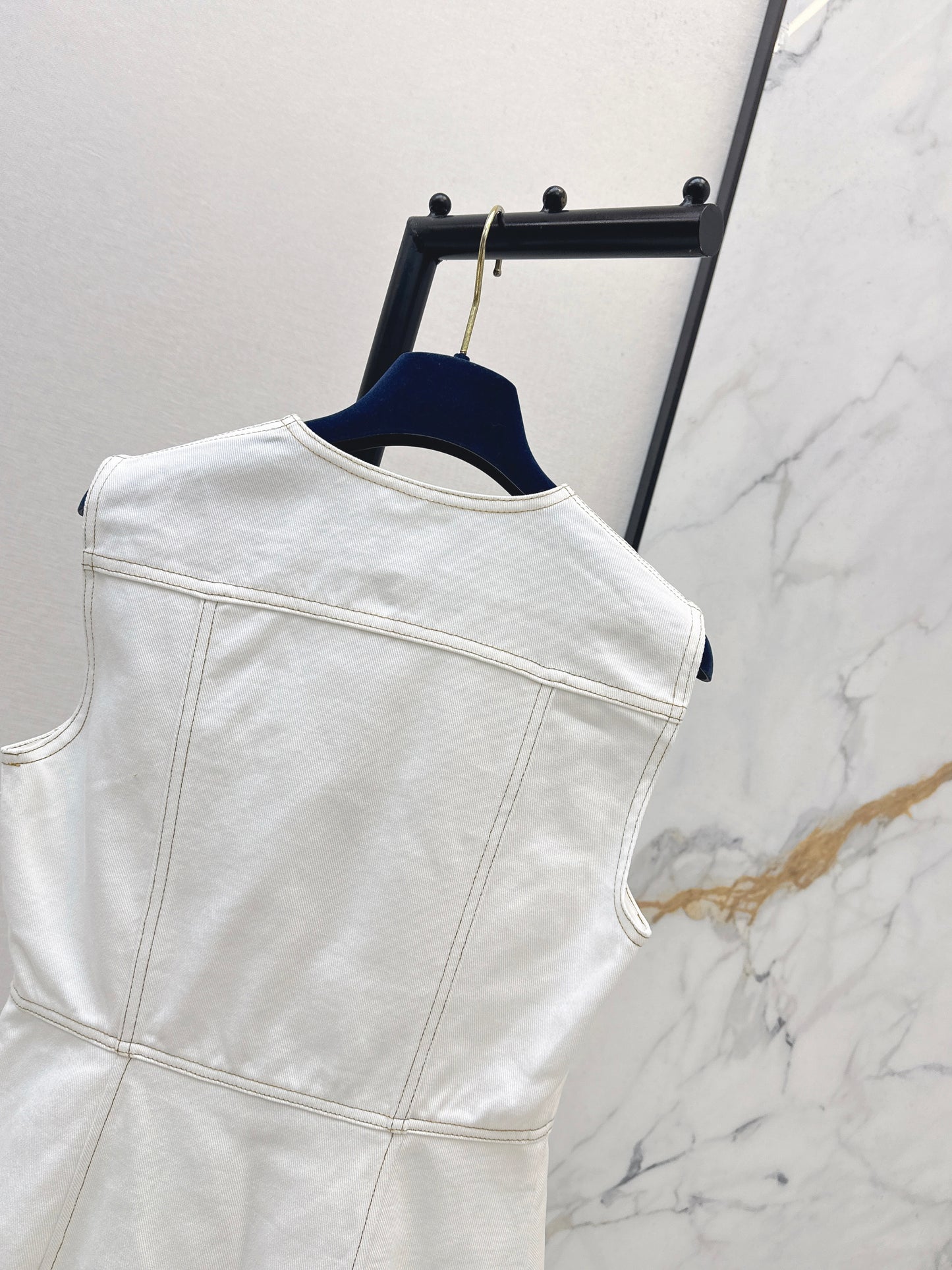 26ss Color-blocked minimalist sleeveless dress