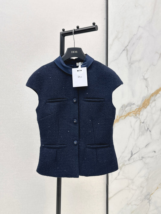 26ss Stand-up collar, fitted waist knitted top