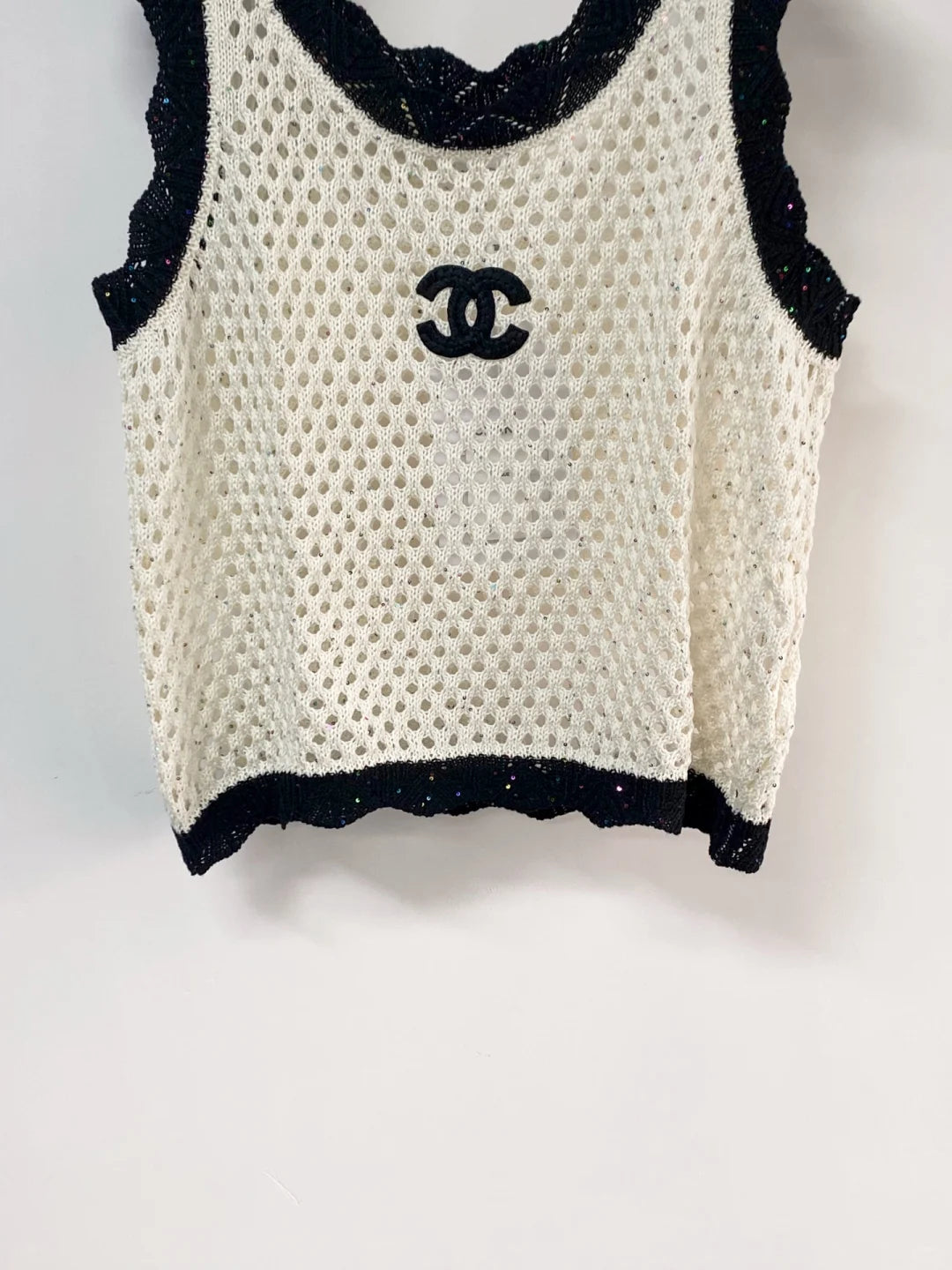 26ss Hollow-out logo lace vest