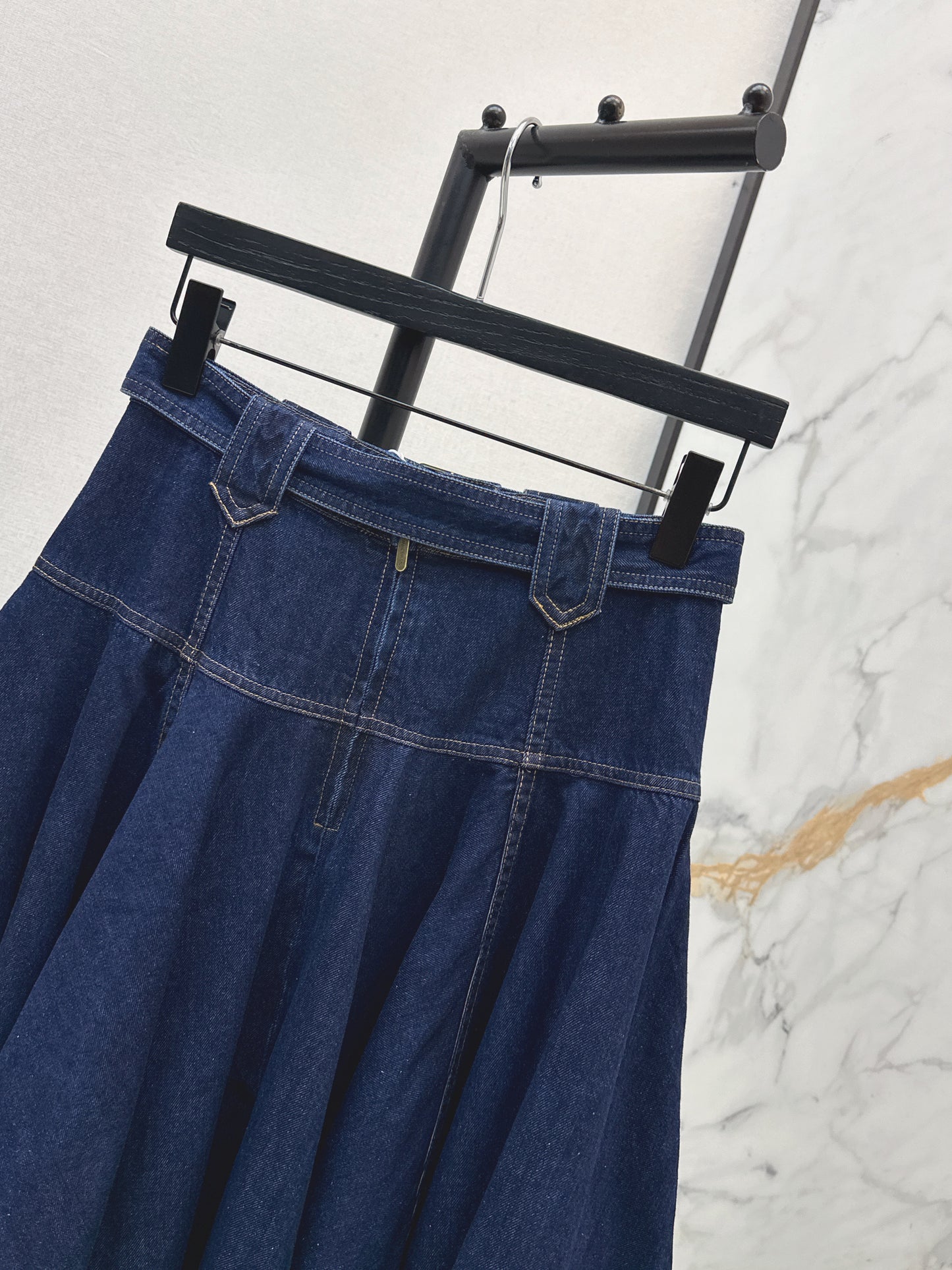 26ss Workwear-style denim maxi skirt