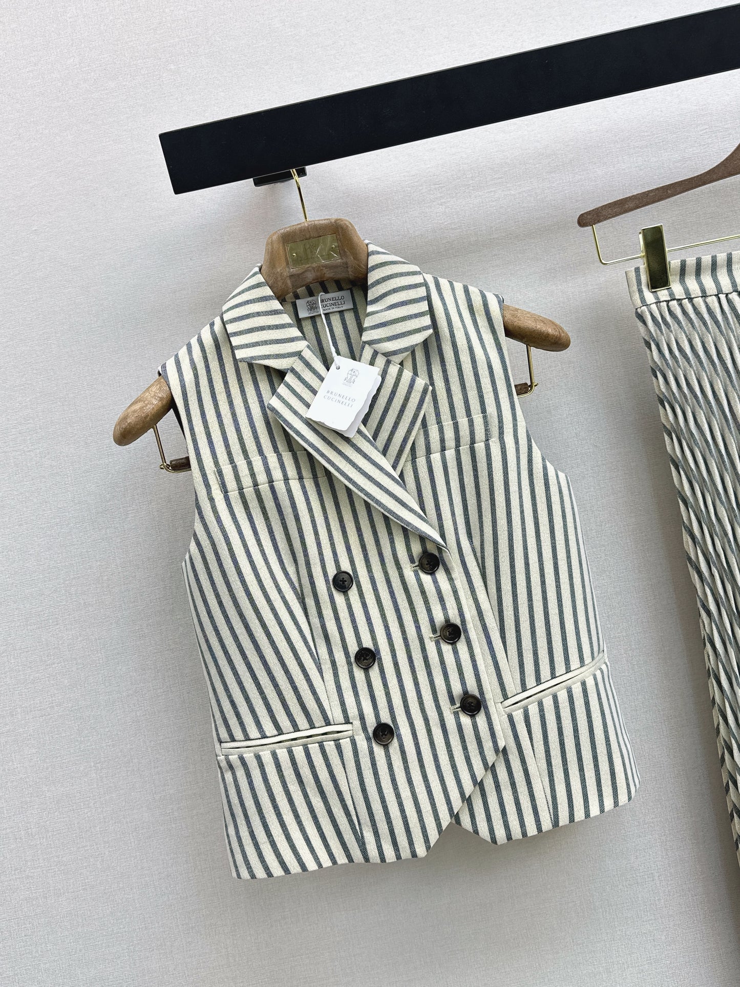 26ss Double-breasted vest/pleated skirt