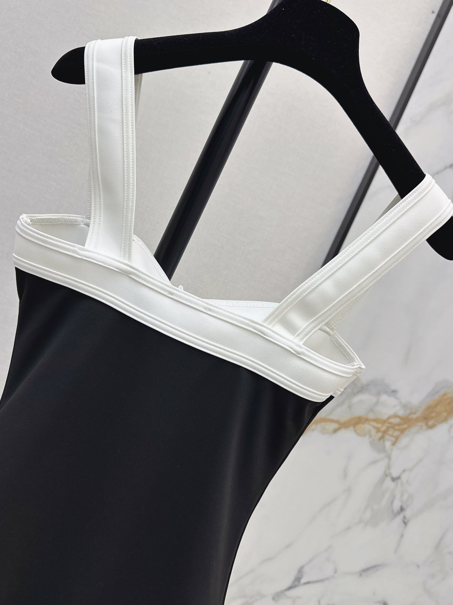 26ss Color-blocked one-piece swimsuit