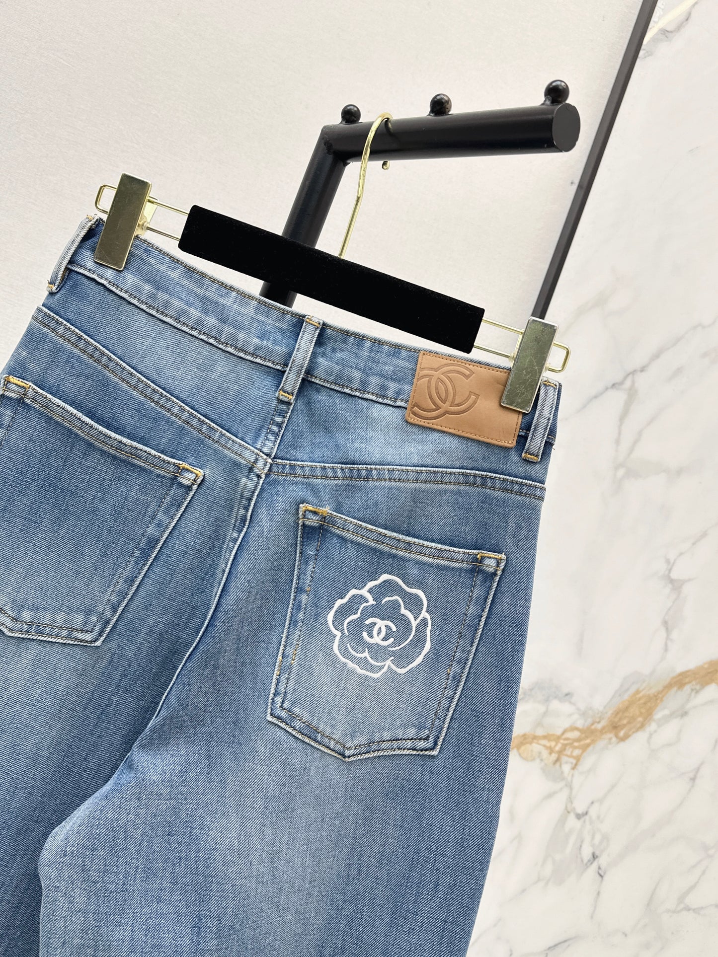 26ss Straight-leg jeans