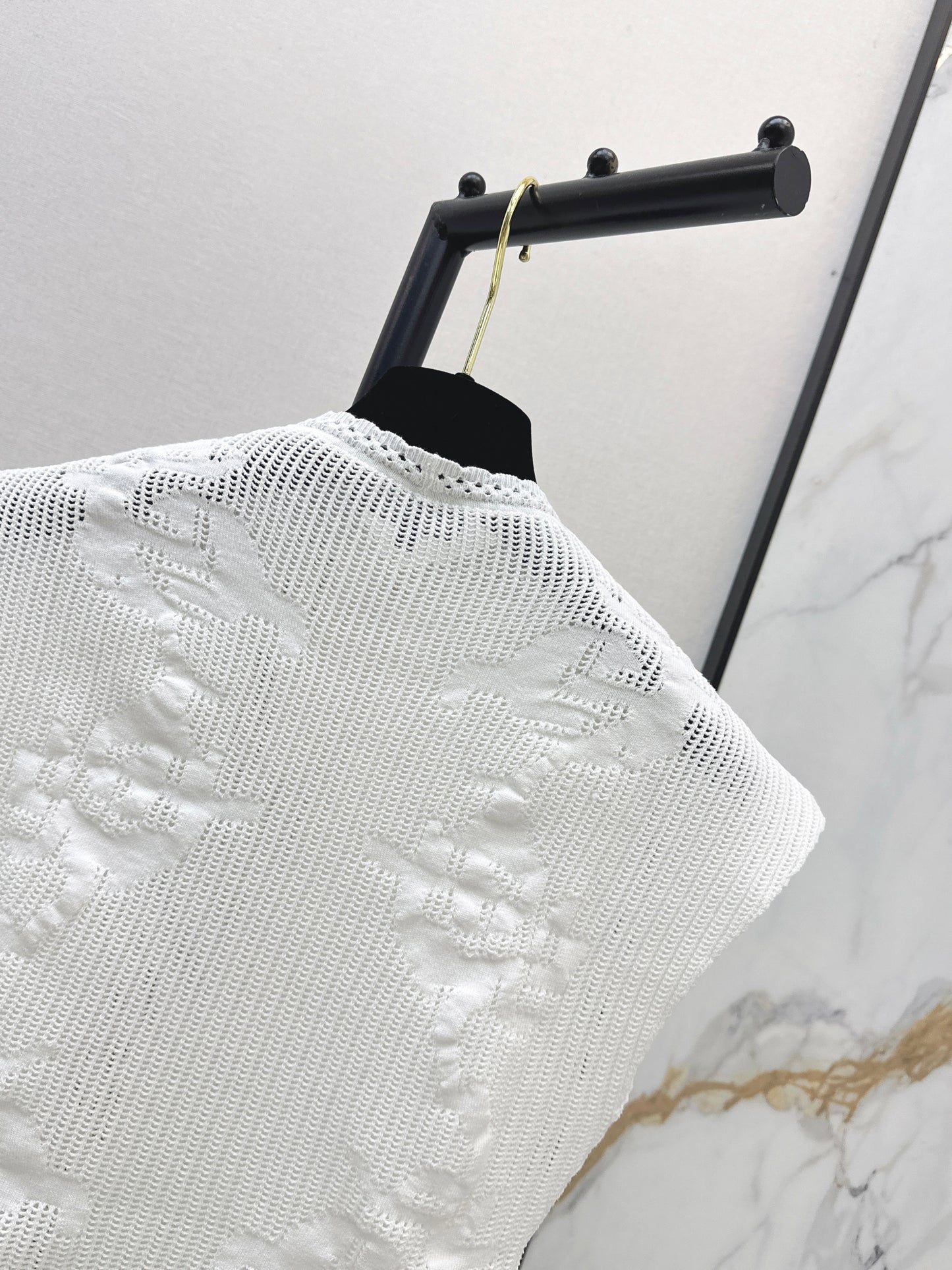 26ss Stand-collar drop-shoulder hollow-out top
