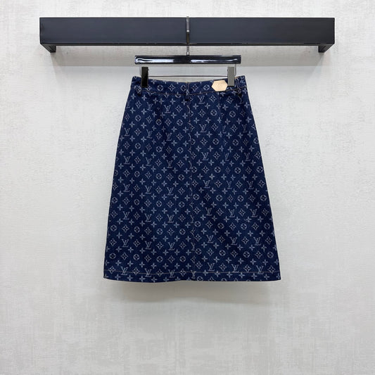Louis Vuitton / 26 New Denim Skirt