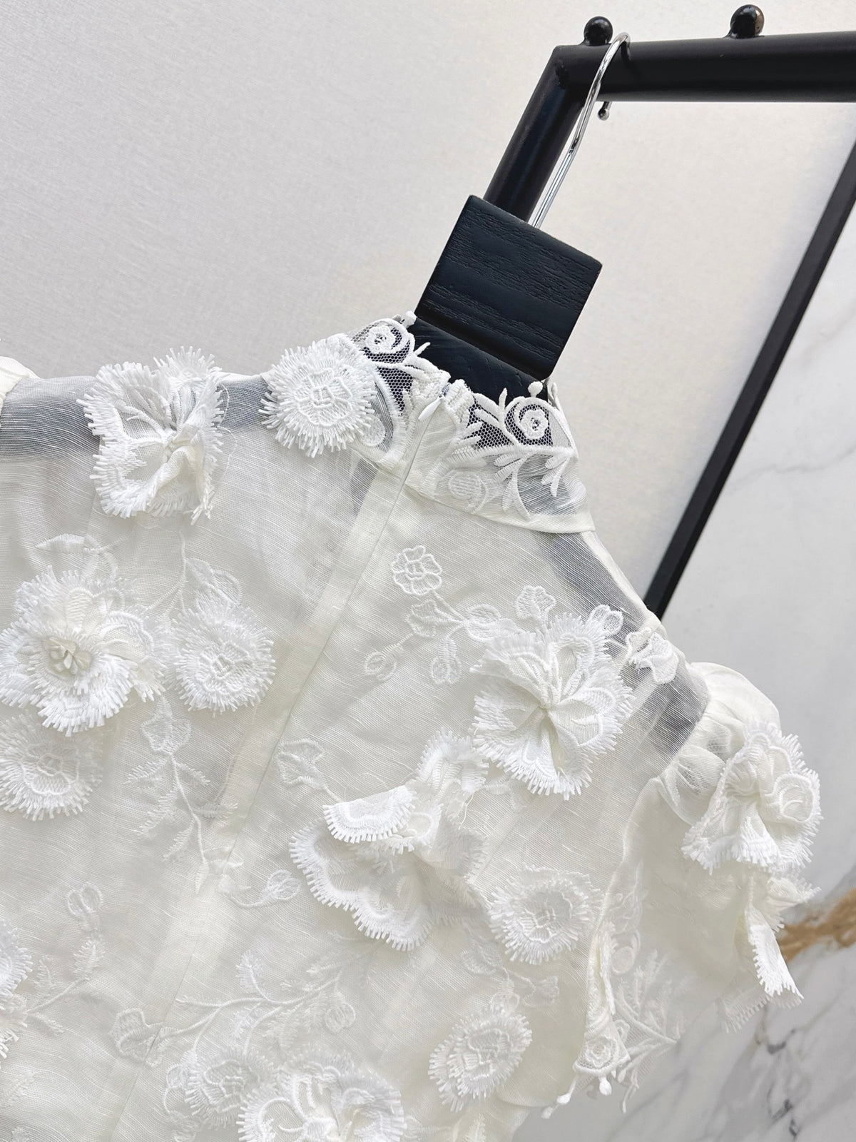 zimmermann/26ss 3D Floral Sleeveless Cropped Top