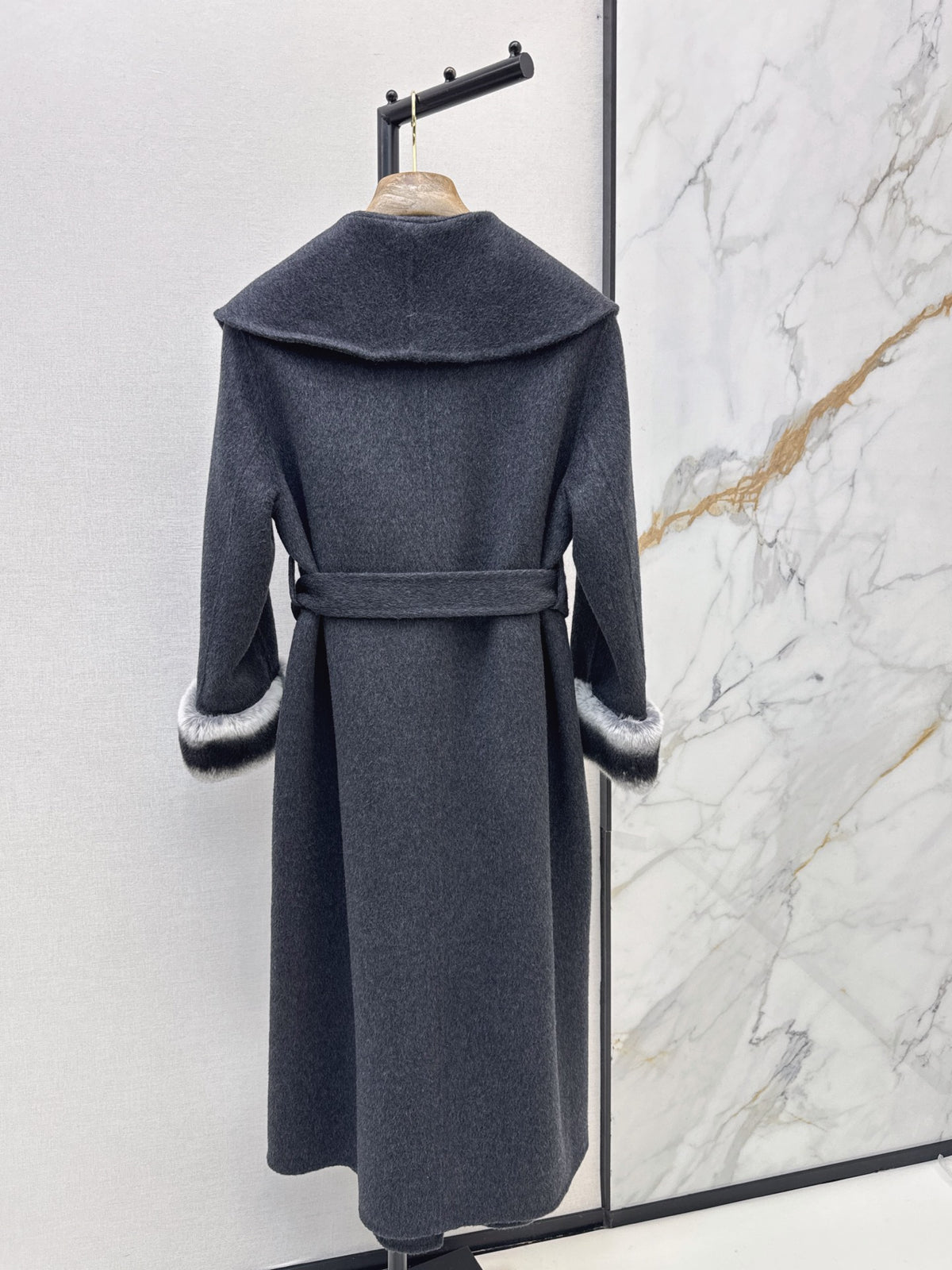 26 Fall/Winter Latest Style Long Double-Faced Wool Coat with Large Lapel