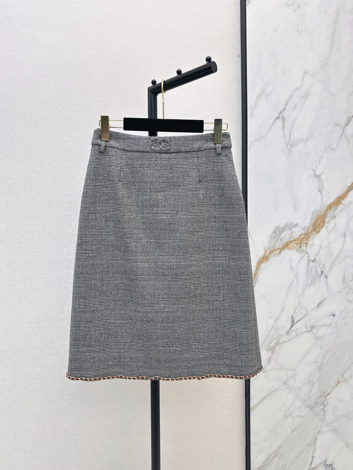 26New Autumn/Winter High-Waisted A-Line Skirt with Vintage Houndstooth Pattern