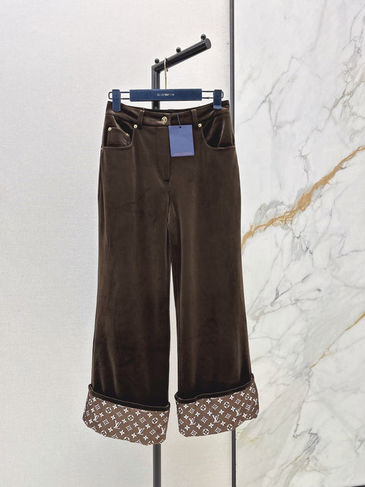 26Latest Autumn/Winter High-Waisted Cuffed Trousers with Logo Monogram Print