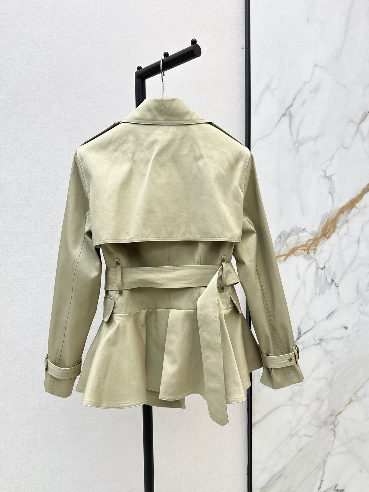 26Latest Autumn/Winter Trench Coat with Tailored Waist