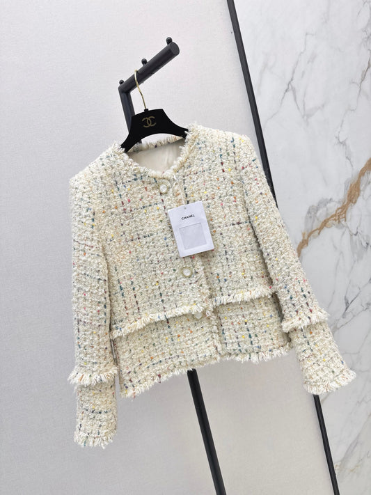 26Latest Autumn/Winter Knitted Jacket with Fringe and Crew Neck