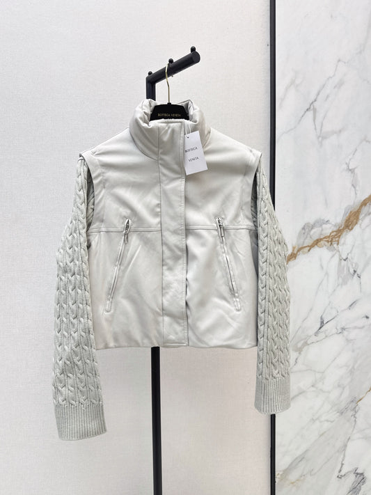 26Latest Autumn/Winter 2-Piece Set: Down Vest with Detachable Sleeves