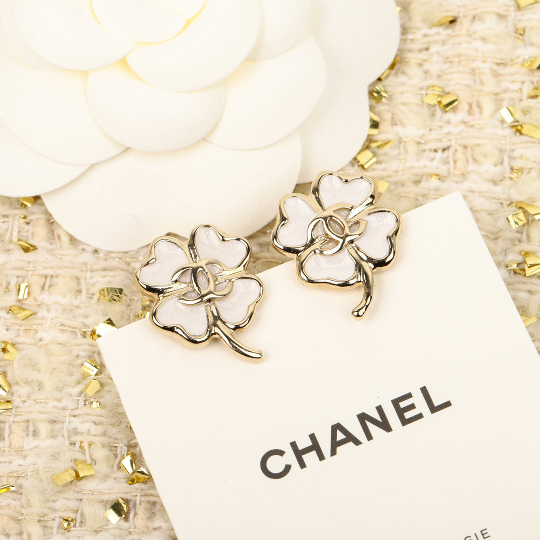New four-leaf clover double C earrings