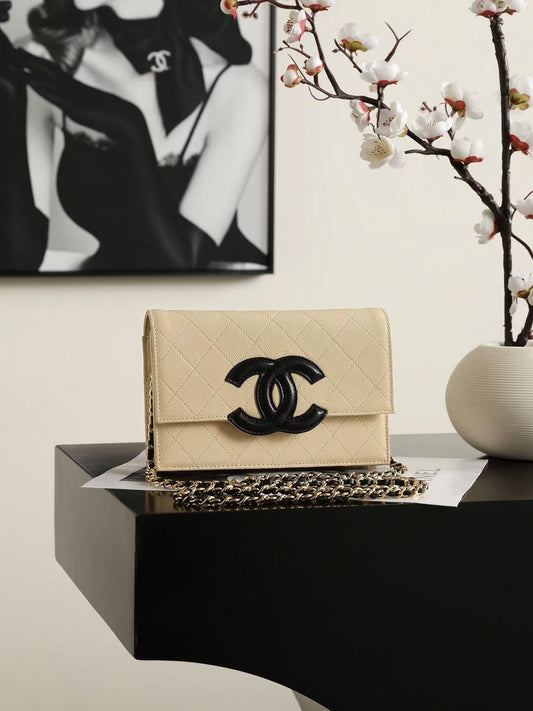 2026 Wallet on Chain 19cm Lambskin