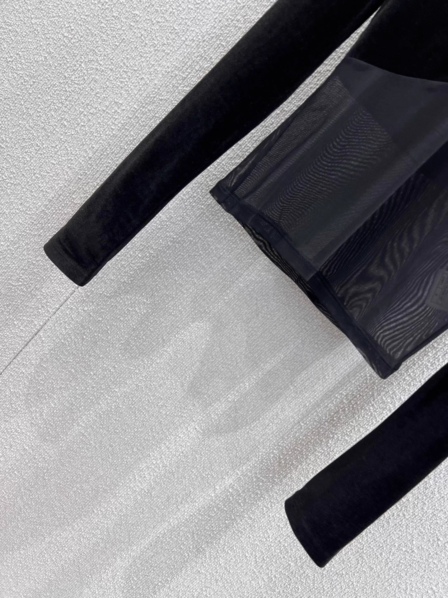 Mesh-paneled base layer