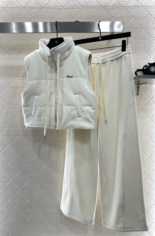 Hooded wool suit