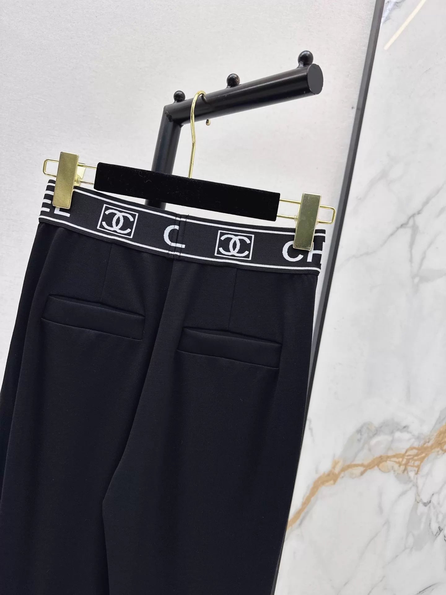 Mid-to-high waist stretch leggings
