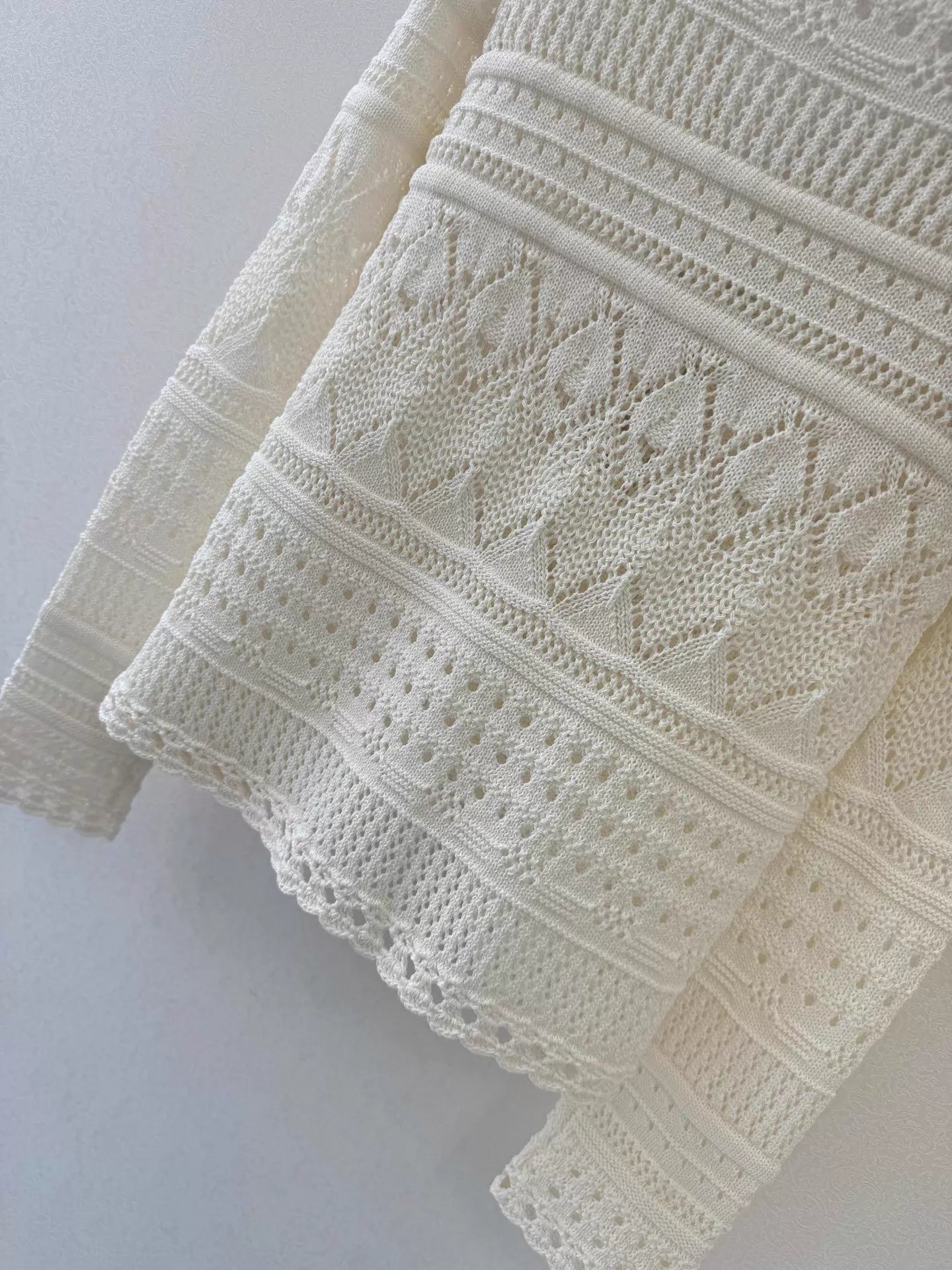 Hollow-out knit cardigan