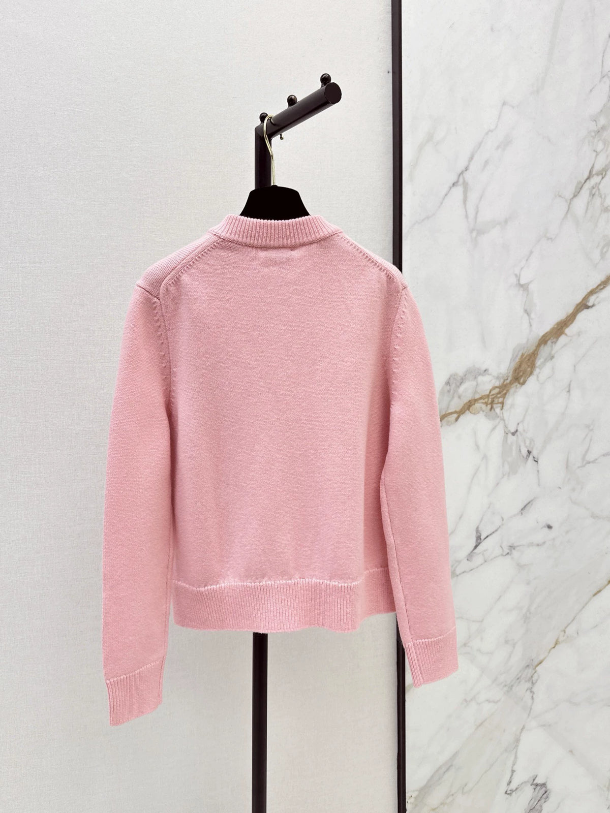 26 New-Season Crew-Neck Knitted Cardigan