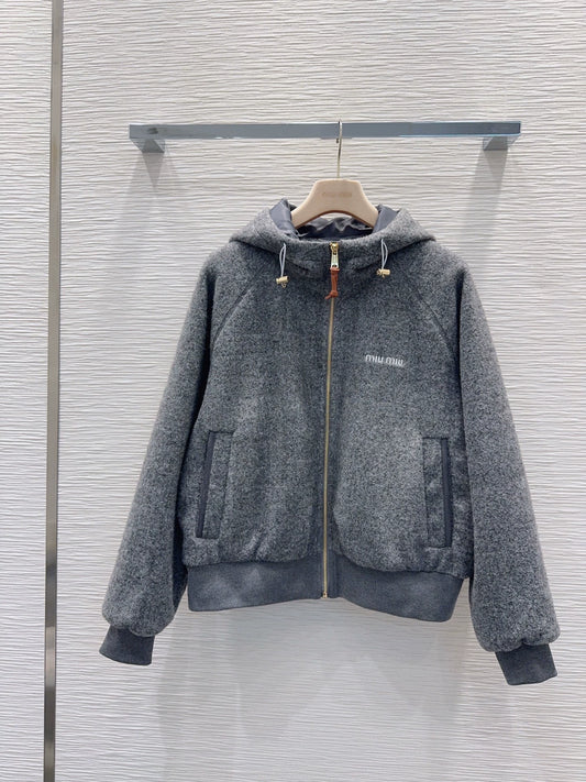 26New Long-Sleeve Zip-Up Hooded Jacket with Letter Embroidery