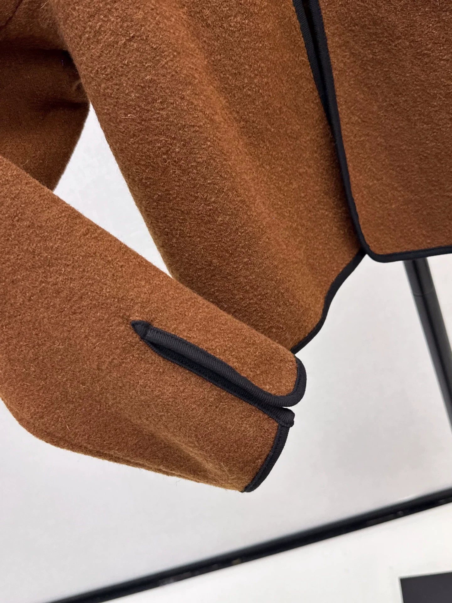 25fw Cape coat