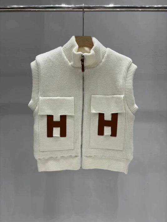 Sleeveless knitted vest