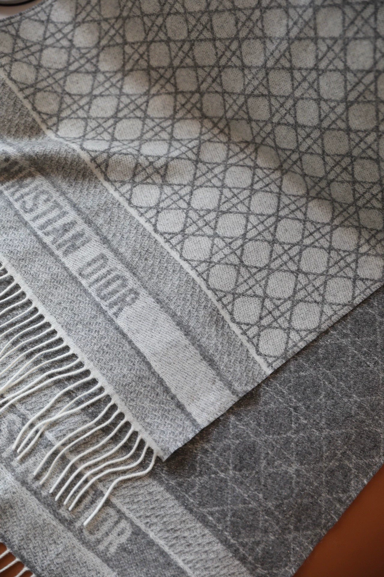Cashmere scarf