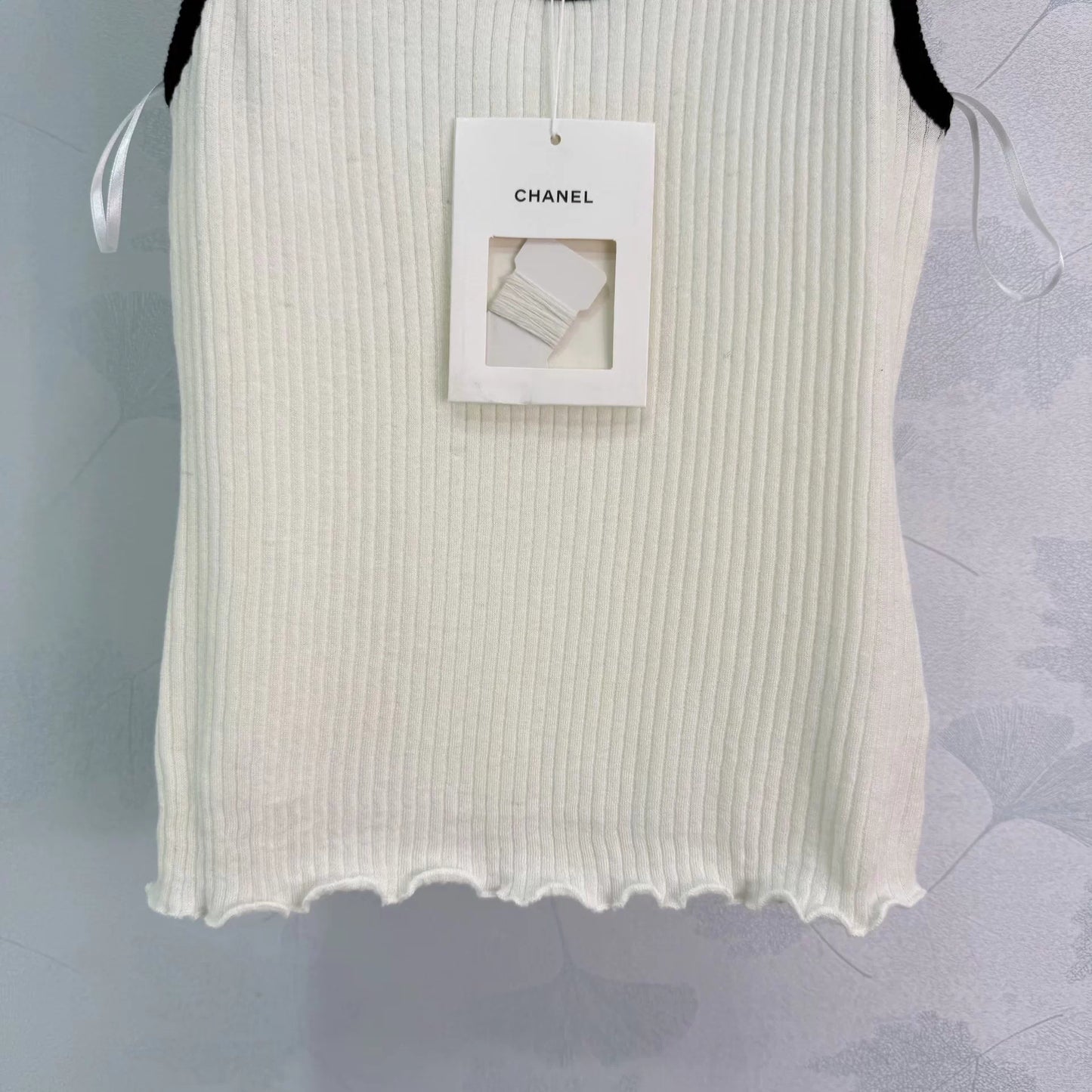 Color-blocked knit vest