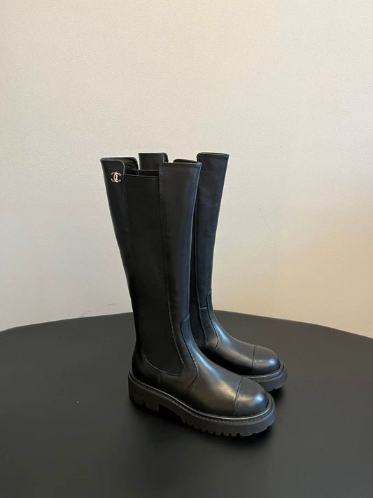 Slip-on riding boots