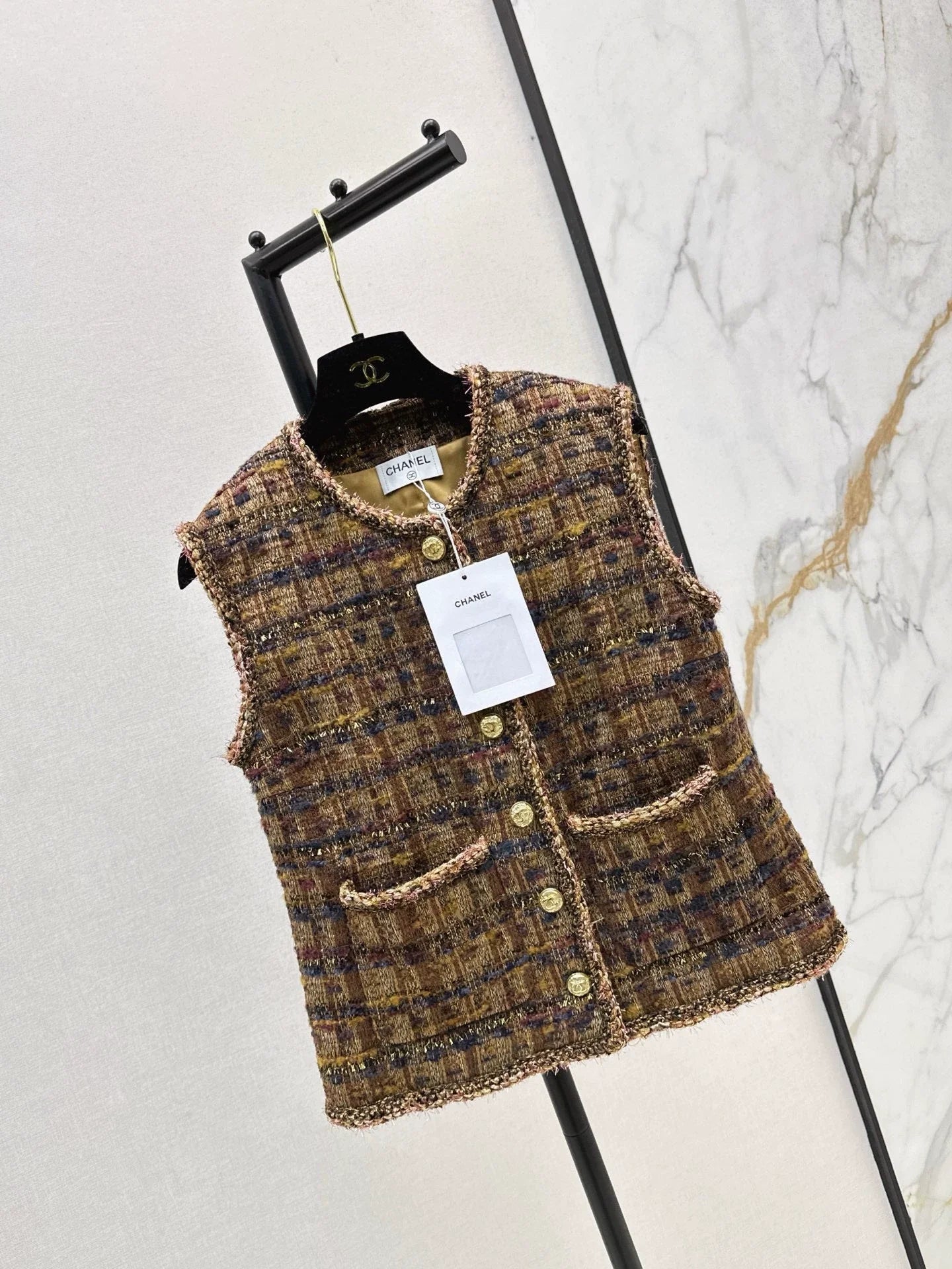 Color-blocked woven trim Vest