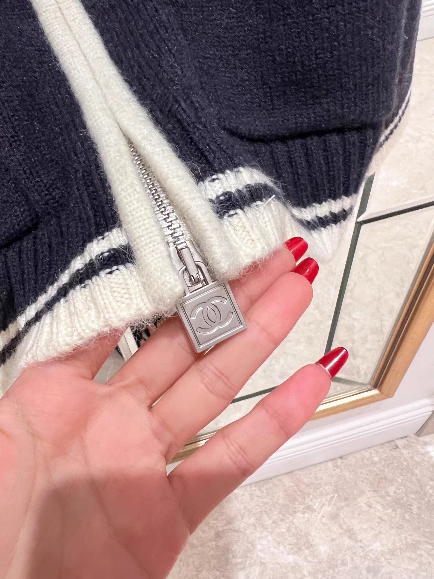 Color-blocked Knit Cardigan