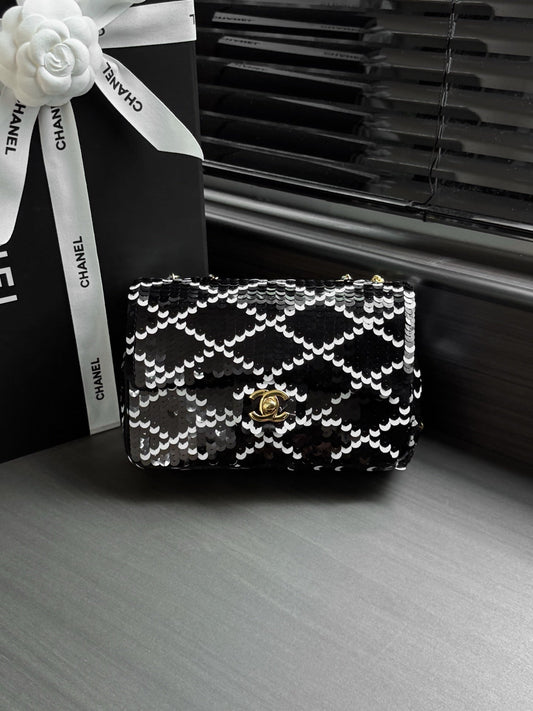 2026 Sparkling Sequined Bag 21cm Leather