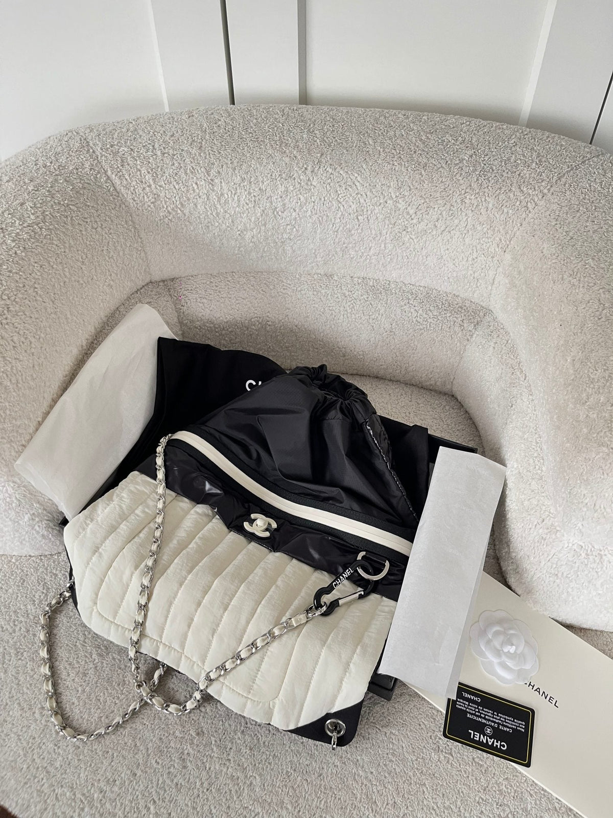 CHANEL 26S DRAWSTRING BACKPACK 44 IN BLACK AND WHITE NYLON GOLD HARDWARE